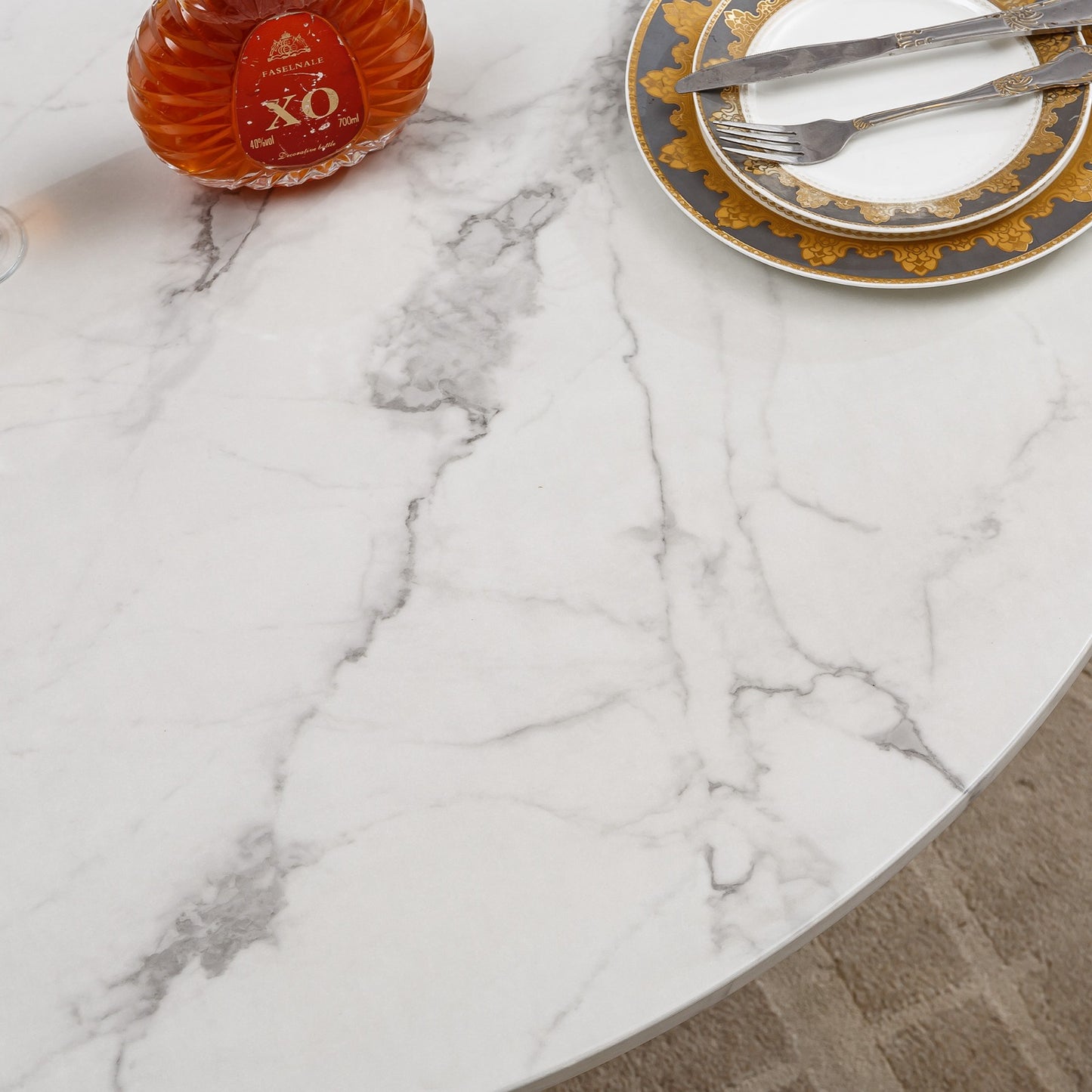 Duchesse Noir Dining Table