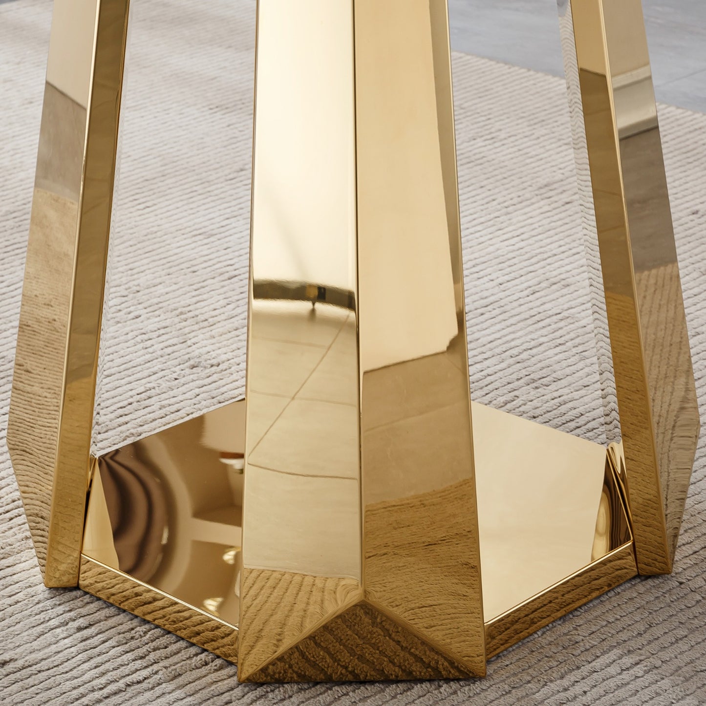 Galerie d’Or Dining Table