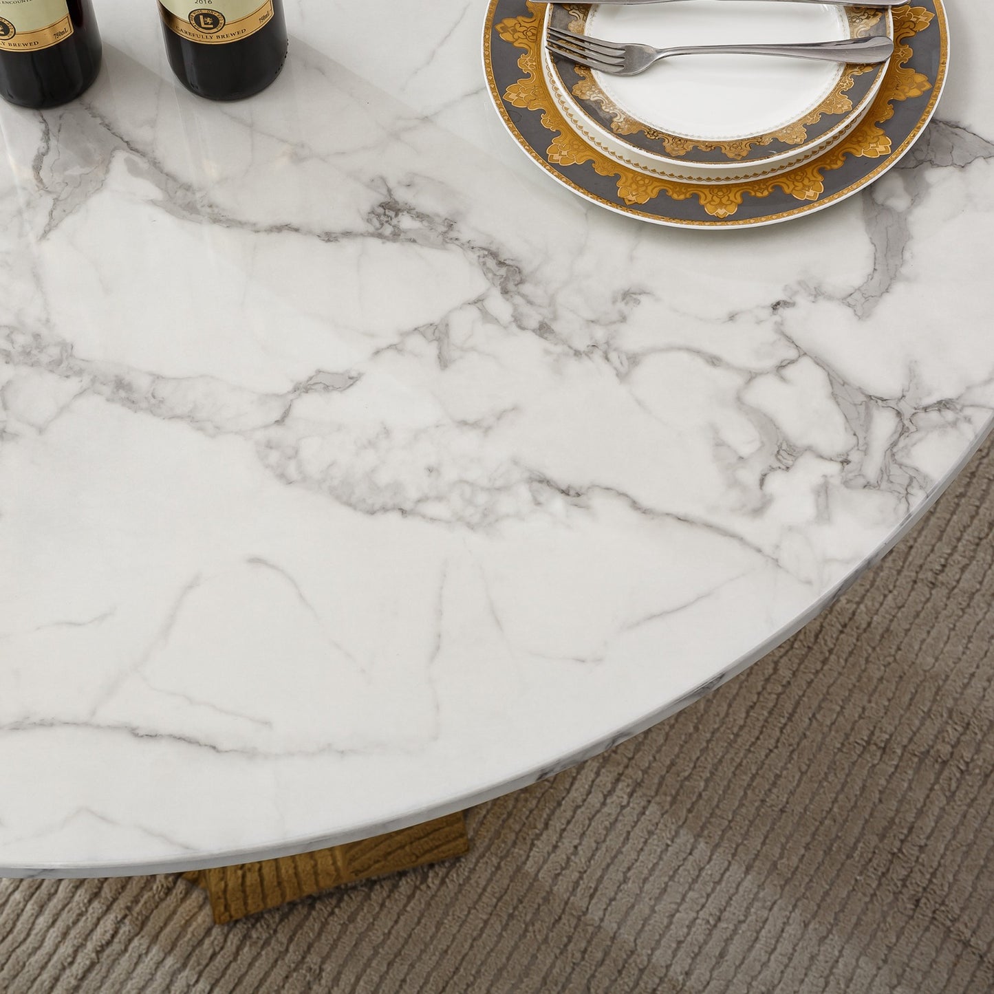 Galerie d’Or Dining Table